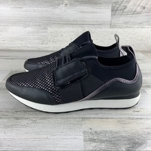 MASSINI Black and Metallic Pewter Shoe Size 9M